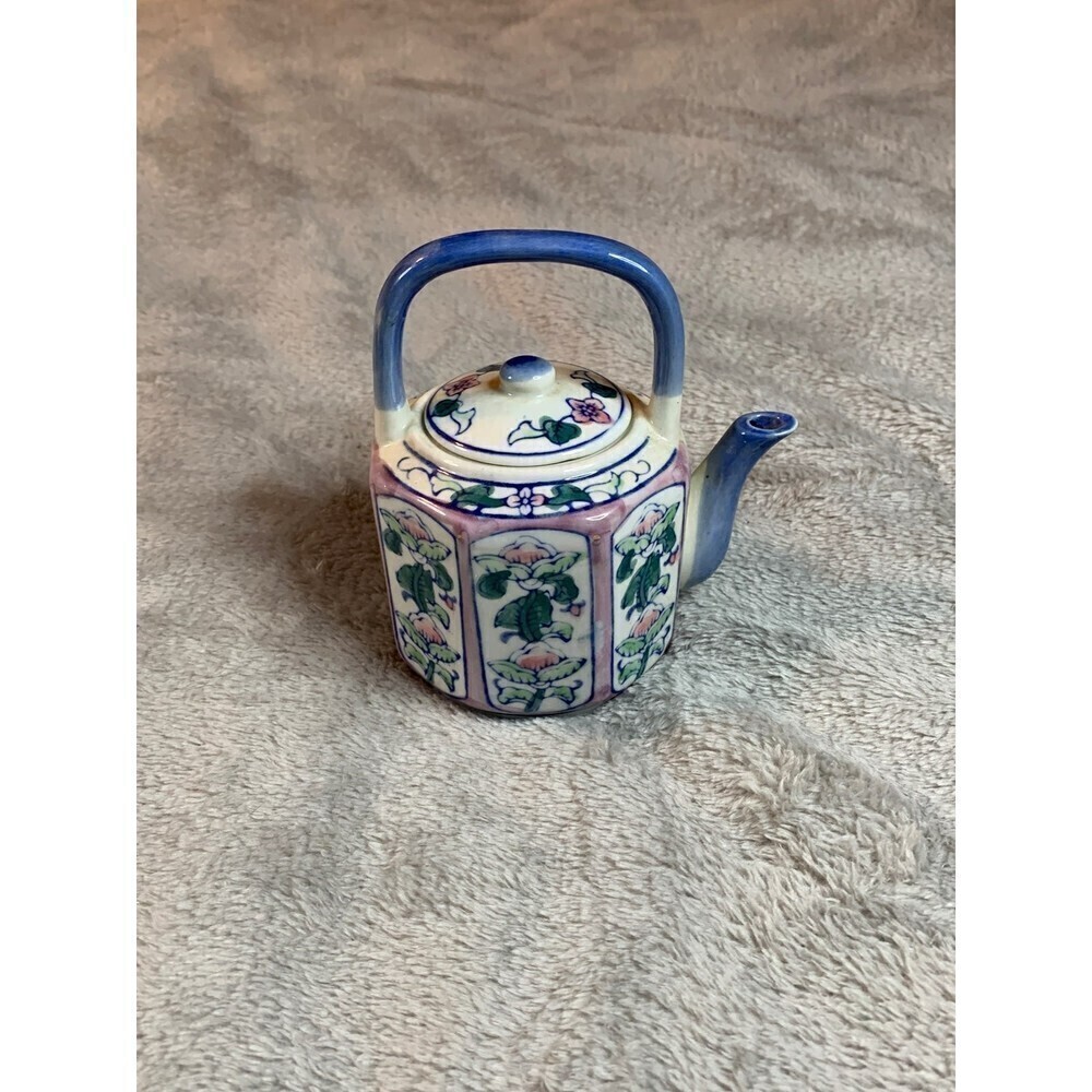 Teapot - Picture 2 of 4